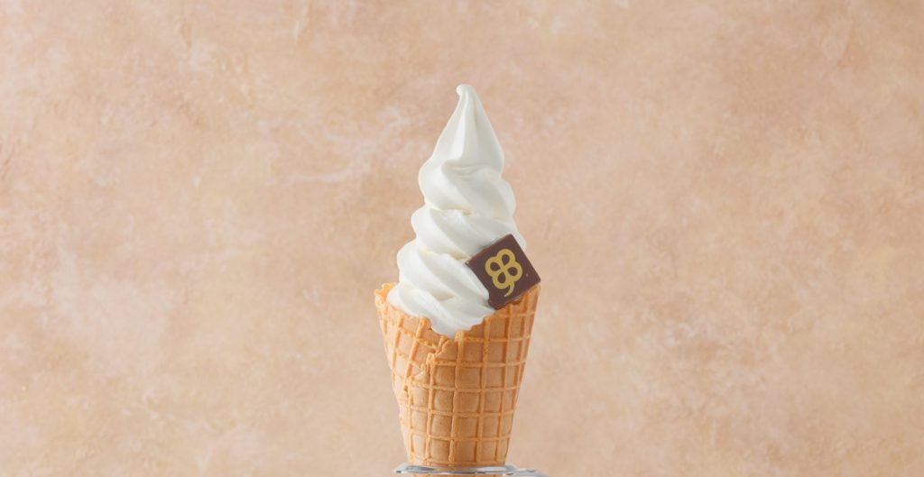 よつ葉ソフトクリーム（ワッフルコーン）