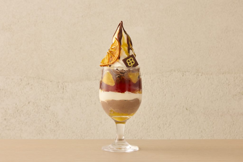 フレッシュオレンジとチョコレートのパフェ