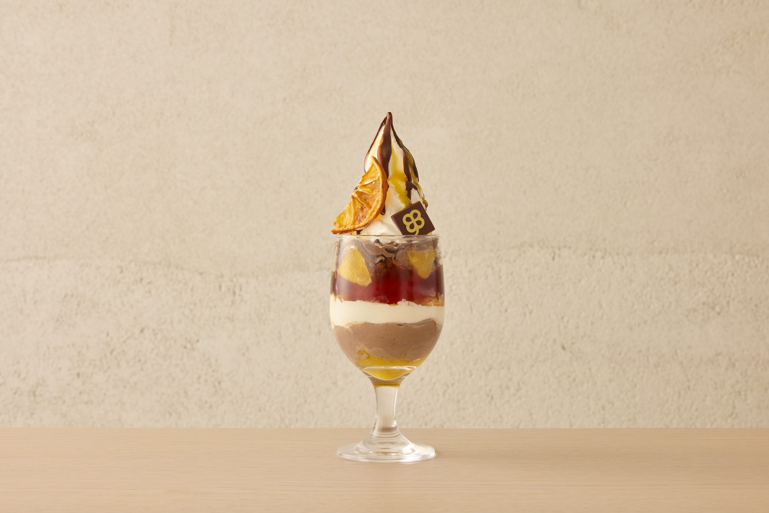 フレッシュオレンジとチョコレートのパフェ
