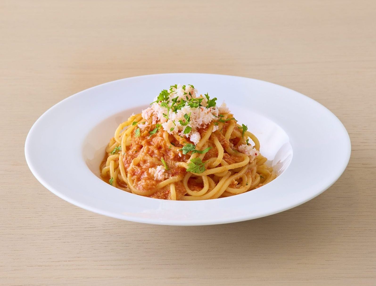 バターたっぷりの蟹のトマトソースパスタ