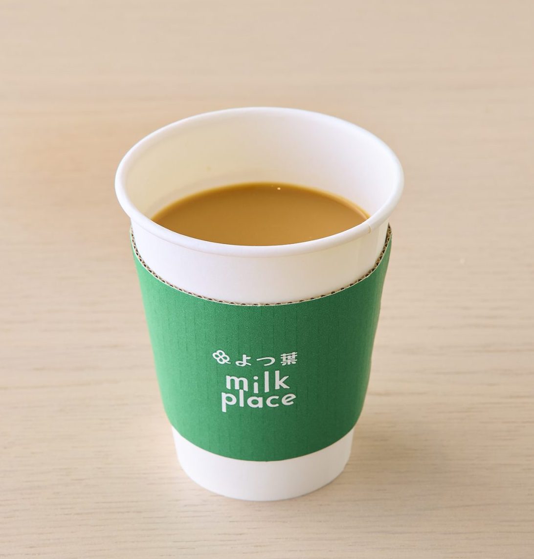 テイクアウトホットコーヒー(生クリーム入り)